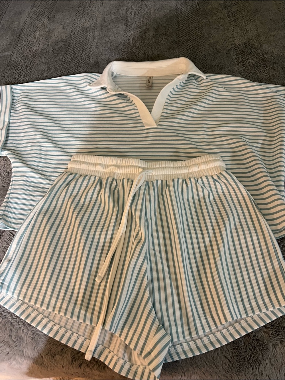Zenana Outfitters White and Light Blue Striped Lounge Shorts NWOT
